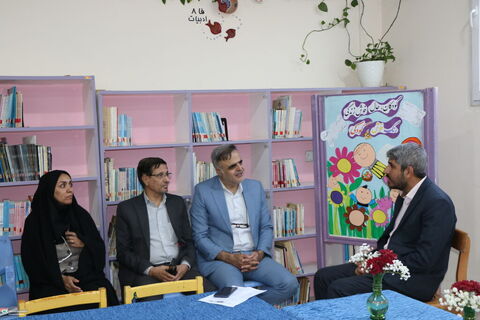 نشست «طرح نماد» و افتتاح نمایشگاه دست‌سازه‌های کودکان کار در شیراز برگزار شد