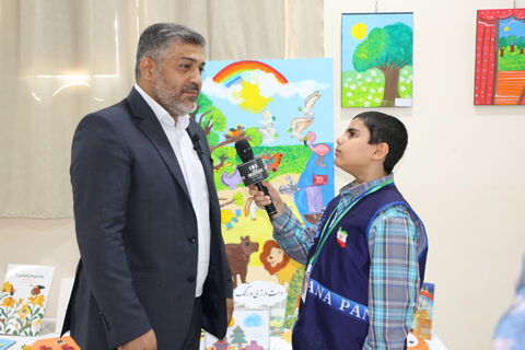 نشست «طرح نماد» و افتتاح نمایشگاه دست‌سازه‌های کودکان کار در شیراز برگزار شد