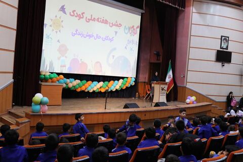 بازدید نماینده ولی فیقه در مازندران از نمایشگاه هفته ملی کودک