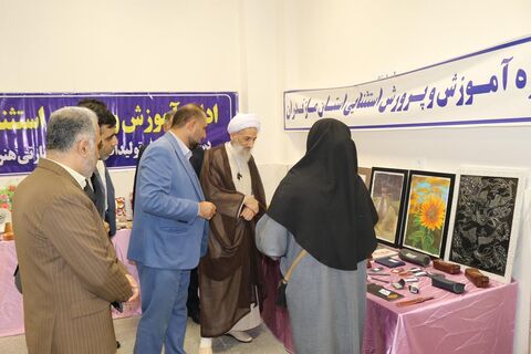 بازدید نماینده ولی فیقه در مازندران از نمایشگاه هفته ملی کودک