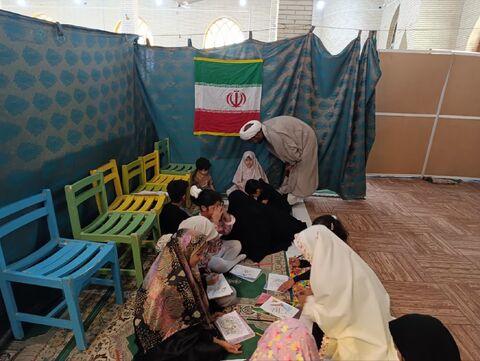 برپایی میز خدمت مرکز حاجی آباد در مسجد جامع این شهرستان