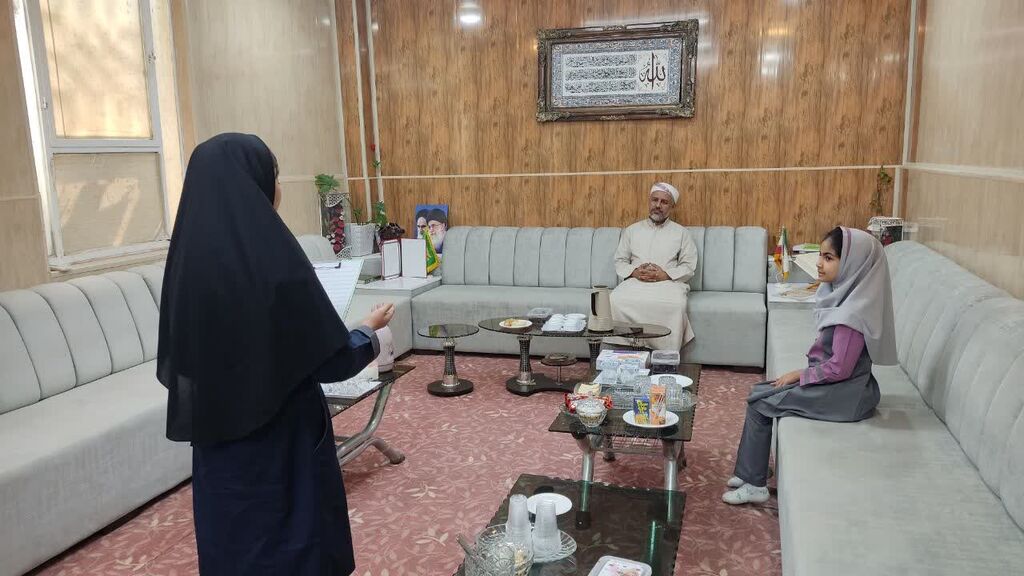 دیدار اعضای مرکز پارسیان با امام جمعه اهل سنت  این شهرستان