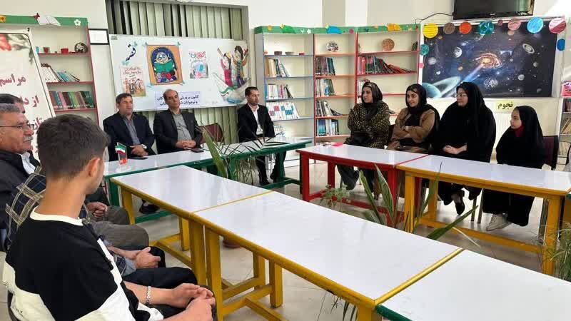 تجلیل از فرزندان ایثارگر در کانون تکاب به مناسبت هفته ملی کودک