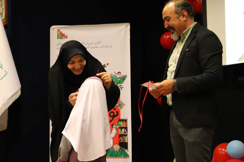 جشن «نوخوانها» با عضویت رایگان کودکان در کانون اردبیل برگزار شد