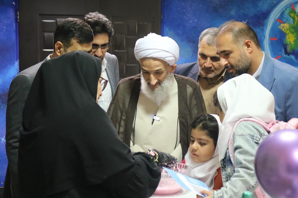 نمایشگاه هفته ملی کودک فرصتی برای آگاهی‌بخشی به نسل آینده است
