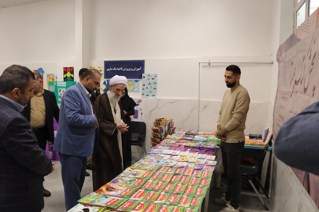 نمایشگاه هفته ملی کودک فرصتی برای آگاهیبخشی به نسل آینده است