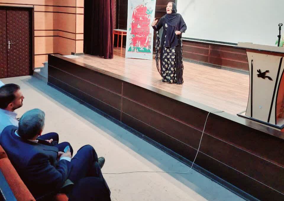 همایش تبیین حقوق کودک در مرکز شماره ۴ کانون کرمانشاه