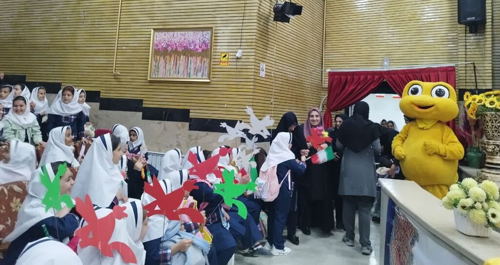 جشن بزرگ هفته ملی کودک در سنقر