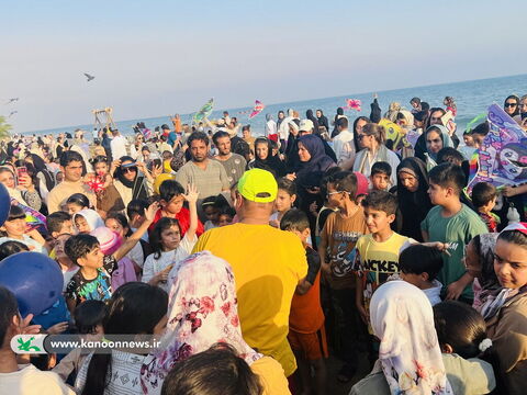 جشن پرواز بادبادکها در مراکز فرهنگی هنری کانون استان بوشهر