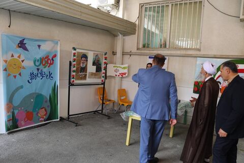 بازدید نماینده ولی فیقه در مازندران از نمایشگاه هفته ملی کودک