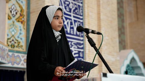 حضور مدیرکل کانون پرورش فکری زنجان در نماز جمعه هم‌زمان با هفته ملی کودک