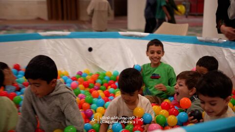 حضور مدیرکل کانون پرورش فکری زنجان در نماز جمعه هم‌زمان با هفته ملی کودک