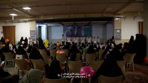 حضور مدیرکل کانون پرورش فکری زنجان در نماز جمعه هم‌زمان با هفته ملی کودک