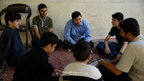 حضور مدیرکل کانون پرورش فکری زنجان در نماز جمعه هم‌زمان با هفته ملی کودک