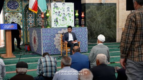 حضور مدیرکل کانون پرورش فکری زنجان در نماز جمعه هم‌زمان با هفته ملی کودک
