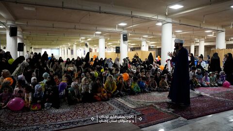 حضور مدیرکل کانون پرورش فکری زنجان در نماز جمعه هم‌زمان با هفته ملی کودک