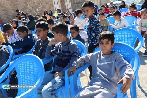 تماشاخانه‌ی سیار کانون در چهارمحال و بختیاری(1)