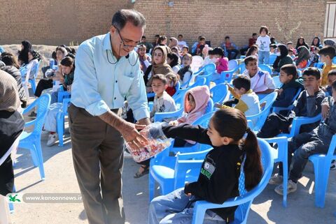 تماشاخانه‌ی سیار کانون در چهارمحال و بختیاری(1)