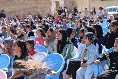 تماشاخانه‌ی سیار کانون در چهارمحال و بختیاری(1)