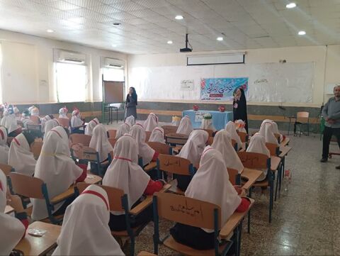 «طنین زنگ دوستی در مدارس استان خوزستان»