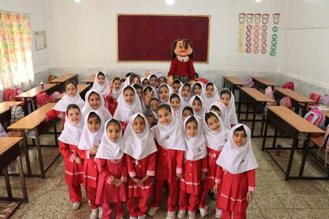 «طنین زنگ دوستی در مدارس استان خوزستان»