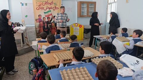 «طنین زنگ دوستی در مدارس استان خوزستان»