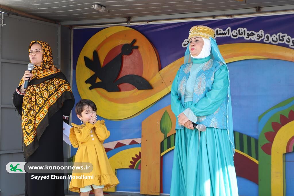 لبخند کودکان روستای «قلعه‌جیغ بزرگ»گمیشان با حضور پیک امید کانون گلستان