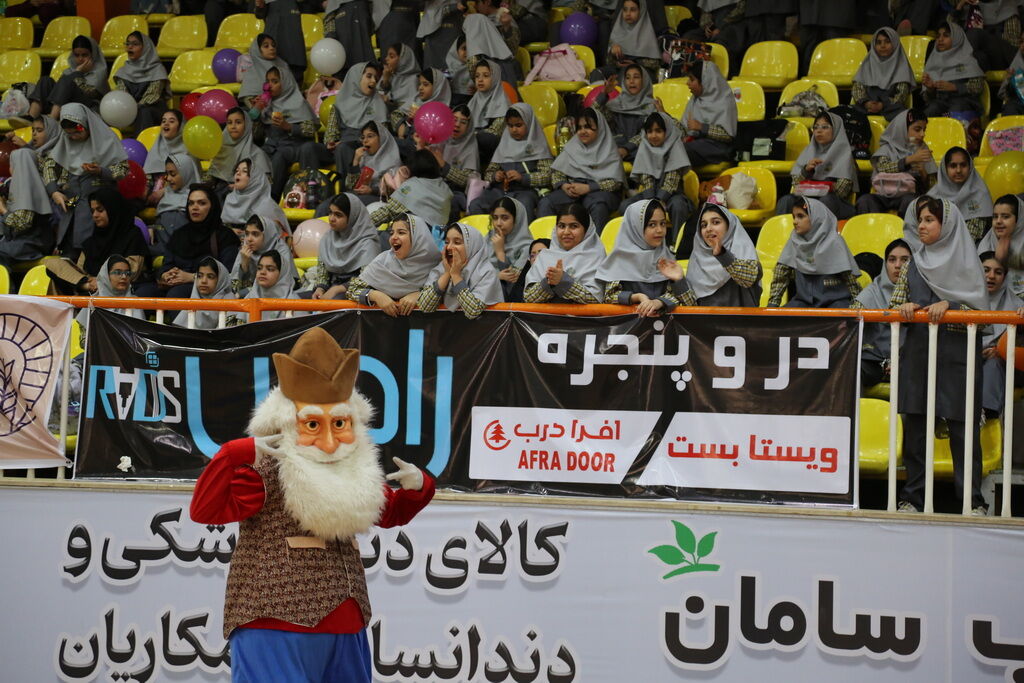 جشن کودکی در سالن ۲۰۰۰ نفری فجر بوشهر برگزار شد