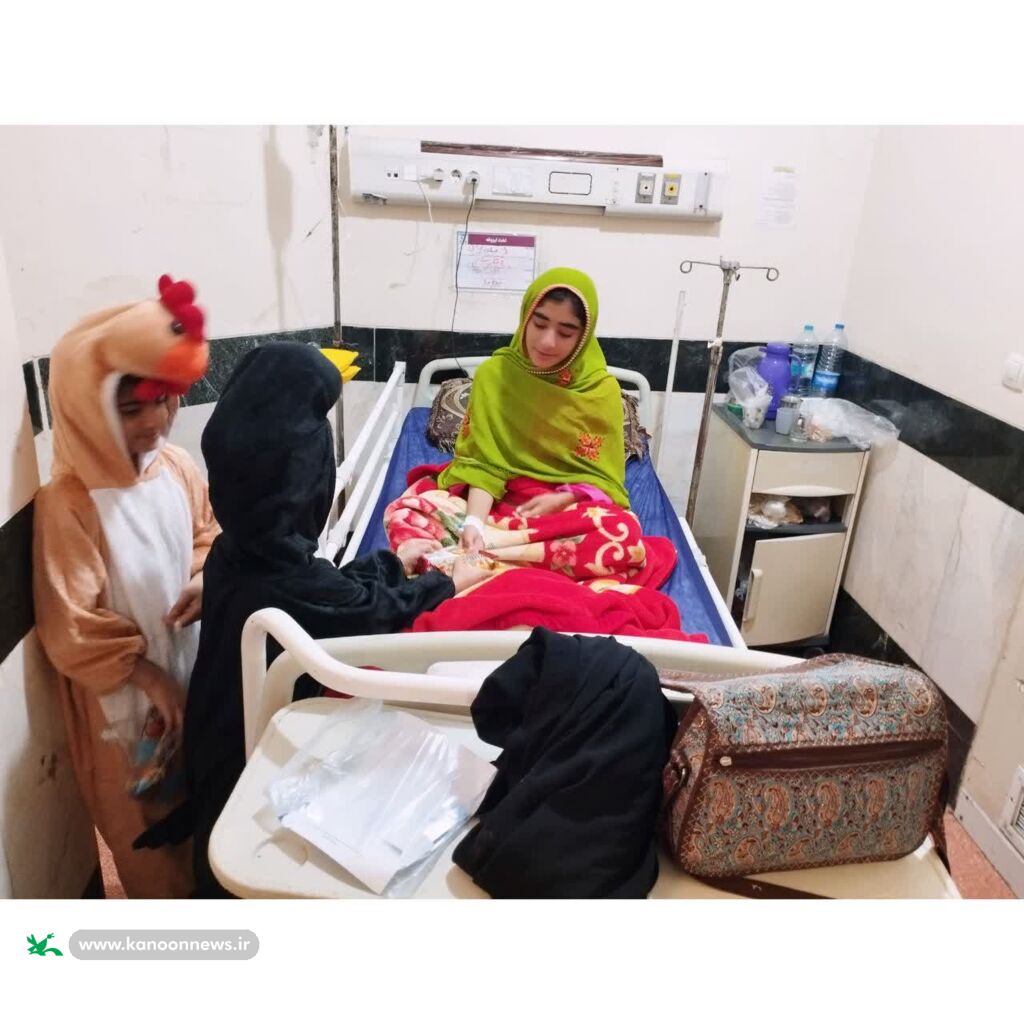 عیادت از کودکان بیمار؛ مهربانیِ مربیان و اعضای کانون سیستان و بلوچستان در هفته ملی کودک