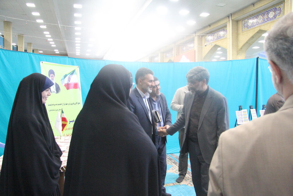 میز خدمت کانون پرورش فکری در نمازجمعه ارومیه