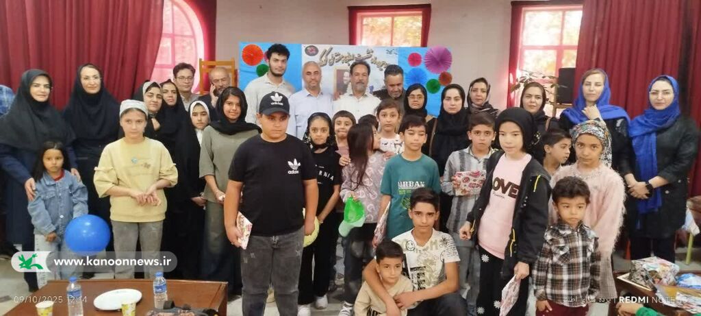 برنامه "ماه نشست ادبی بر شانههای پروانه" در مرکز صالح آباد برگزار شد