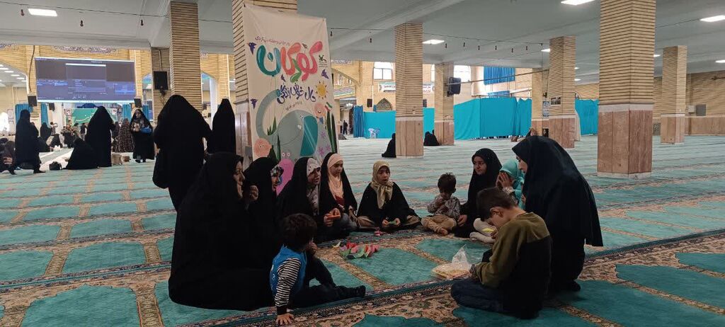 میز خدمت کانون پرورش فکری در نمازجمعه ارومیه