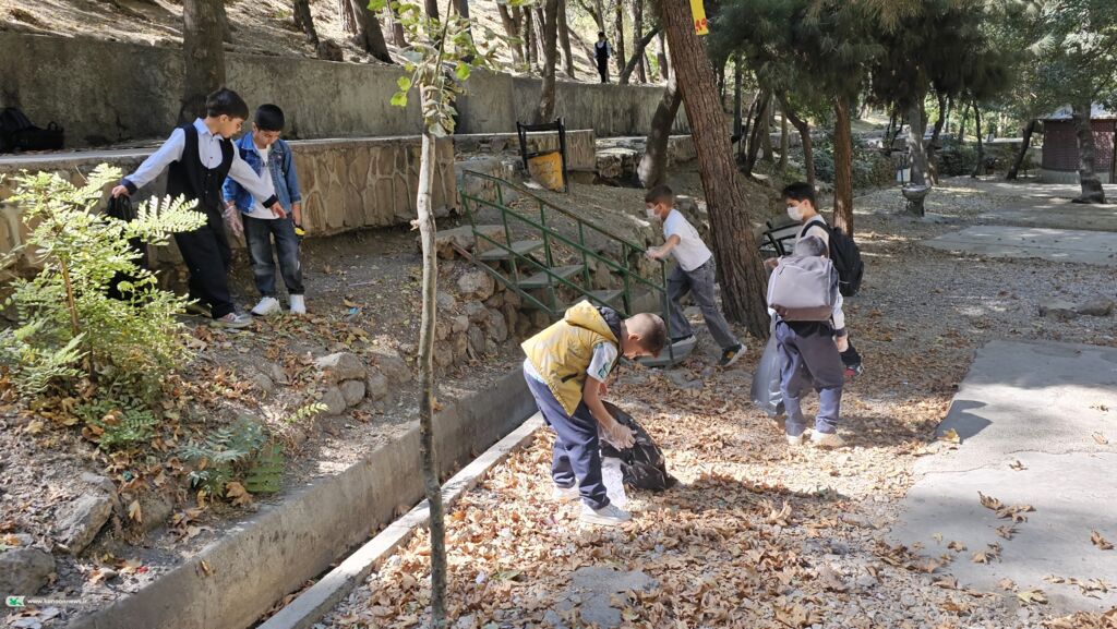 آبشار یاسوج پاکسازی شد