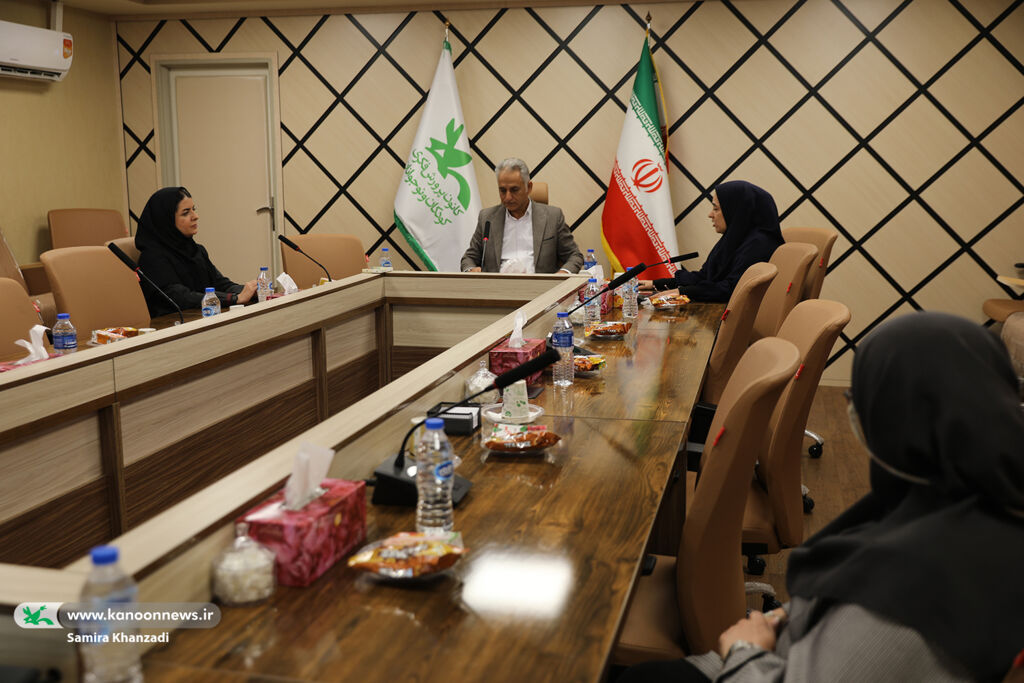 تربیت مؤثر در سالهای دبستان شکل میگیرد، نه در نصیحتهای نوجوانی