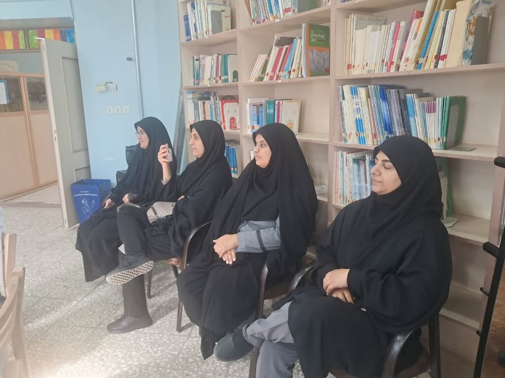 نوخوان‌های دختر بیارجمند با قصه‌گویی مادربزرگ و سفالگری در جشن ملی پیوند خوردند