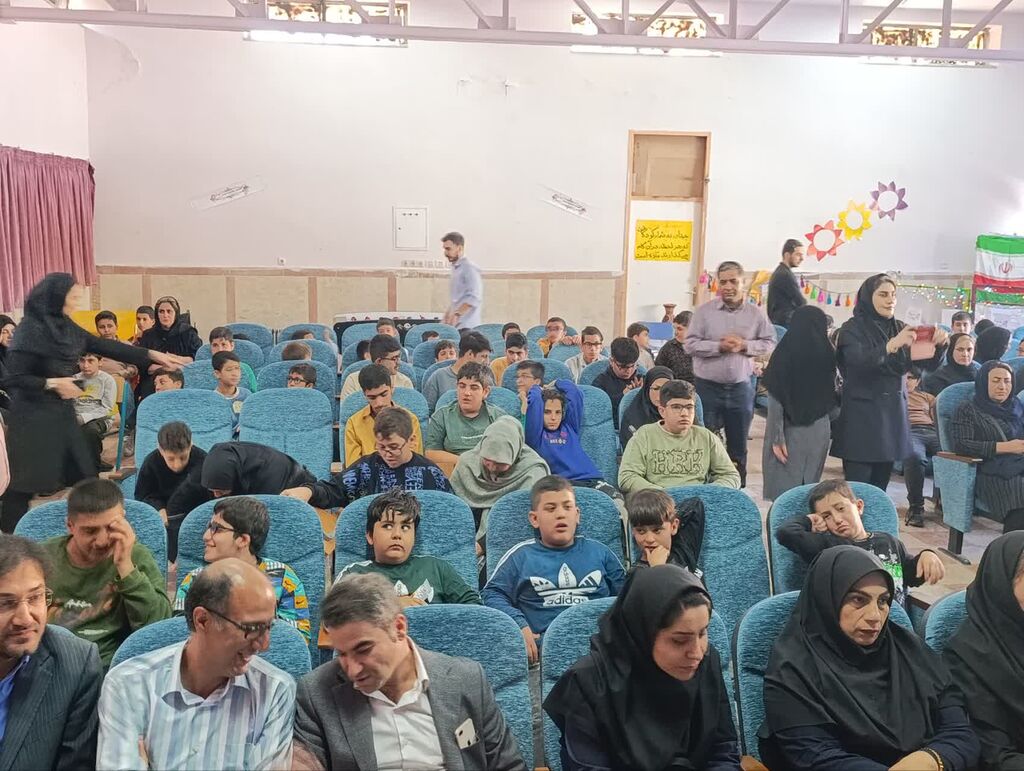 زنگ دوستی درمدرسه کوشا شهرایلام نواخته شد