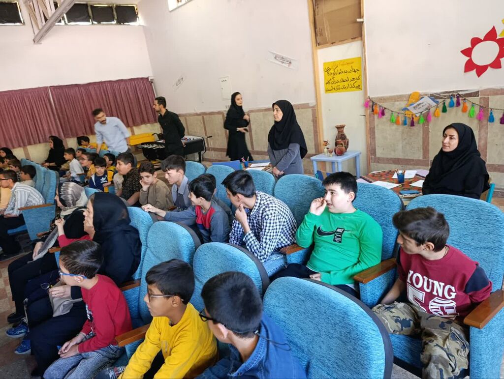 زنگ دوستی درمدرسه کوشا شهرایلام نواخته شد