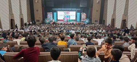 در آخرین روز از هفته ملی کودک و در یک جشن باشکوه، یک روز به یادماندنی برای کودکان در سالن همایش خاوران رقم خورد.