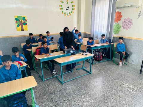 کارگاه ساخت موشک آبی و نمایش فیلم در مرکز سیریک برگزار شد