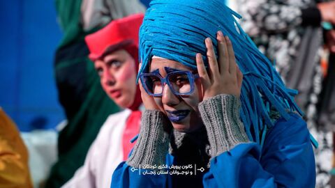 تجلیل از فرزندان شهدای ۱۲ روزه زنجان در ویژه‌برنامه «بابای قهرمان من»