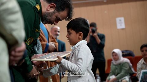 تجلیل از فرزندان شهدای ۱۲ روزه زنجان در ویژه‌برنامه «بابای قهرمان من»