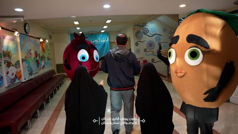 تجلیل از فرزندان شهدای ۱۲ روزه زنجان در ویژه‌برنامه «بابای قهرمان من»