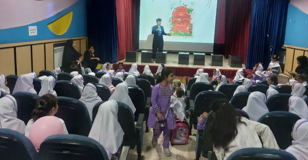 جشن نوخوانها با شادی و موسیقی در مرکز روانسر