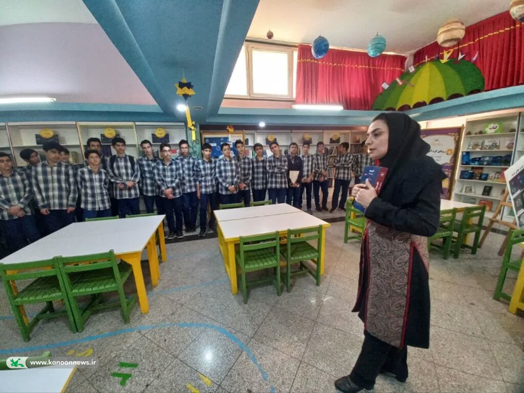 ۴۱۰۰ کودک زنجانی پای ۵۵ قصه‌گوی کانون نشستند