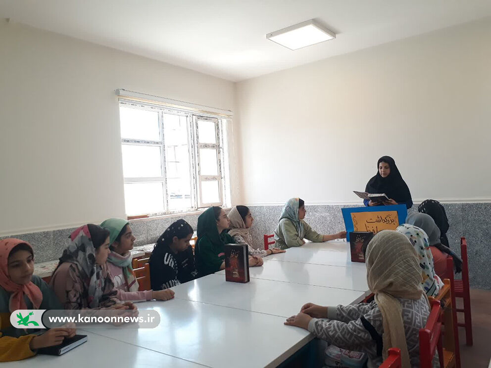 ویژه برنامه‌های گرامیداشت روز حافظ در مراکز کانون پرورش فکری لرستان