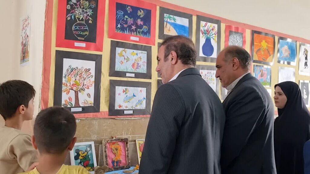 نمایشگاه ۳۰۰ اثر هنری در سرپلذهاب گشایش یافت