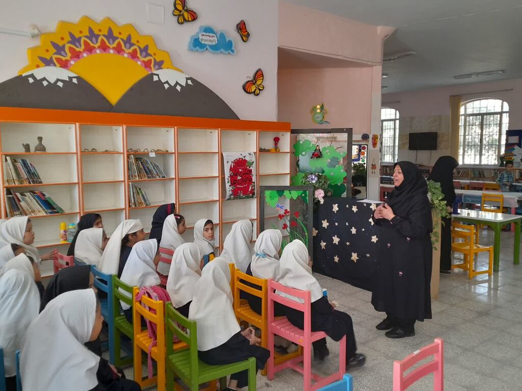 نوخوان های کوچک مرکز فرهنگی هنری شماره ۳ با «قدم یازدهم» به دنیای کتاب ها و قصه ها قدم گذاشتند