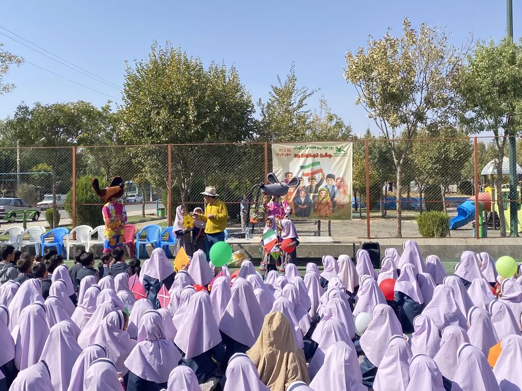 برپایی جشنهای بزرگ هفته ملی کودک در مراکز کانون استان همدان