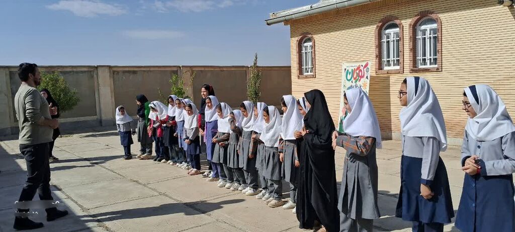 جشن دنیای علم و فناوری برای کودکان روستای طاهرآباد کنگاور