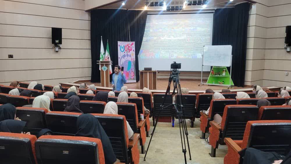 در نشستی آموزشی با حضور ۱۵۰ نوجوان دختر در بندرعباس تبیین شد